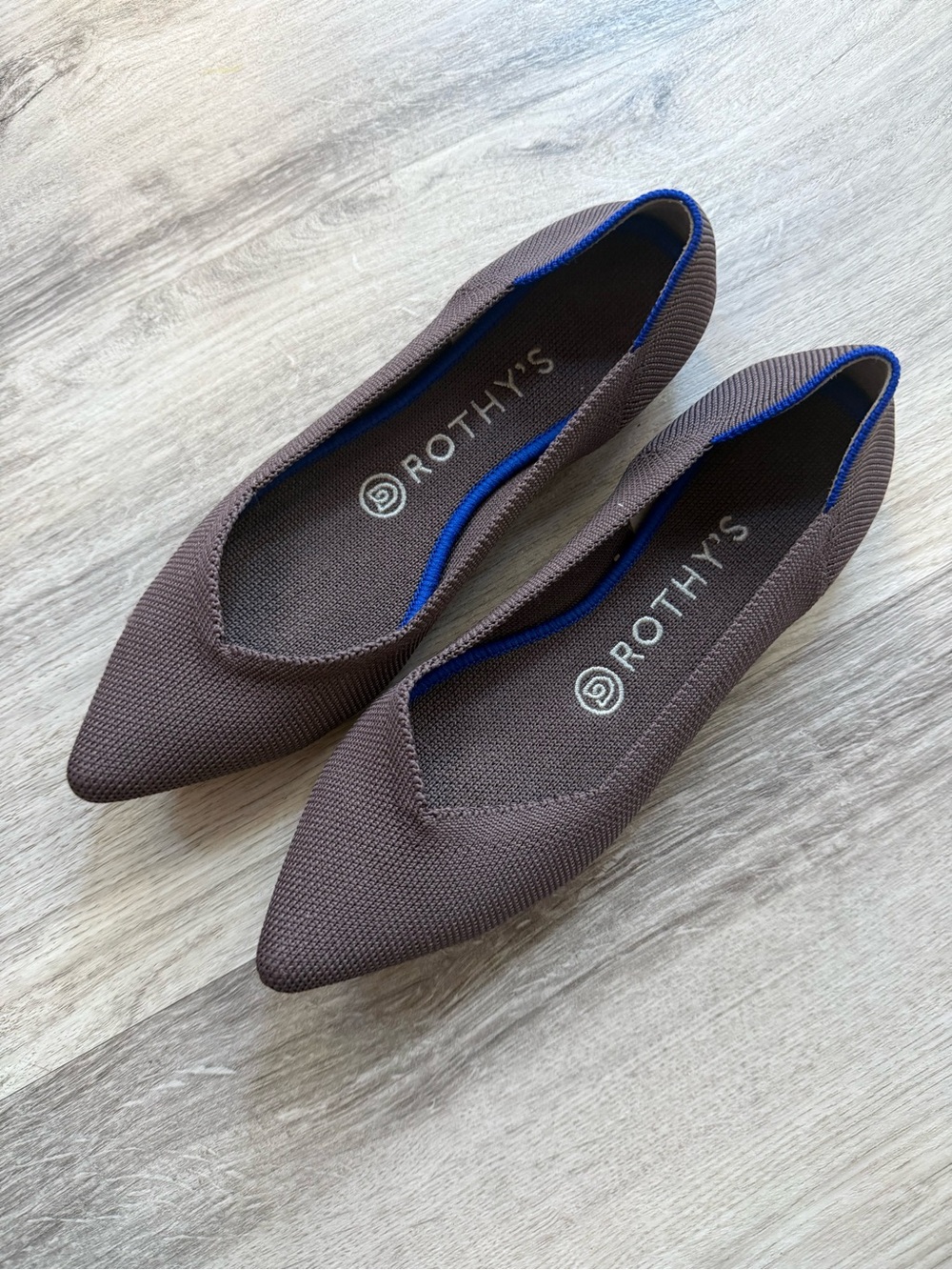 Rothy's Pointed Toe Flats Gray Blue Trim Sz 7